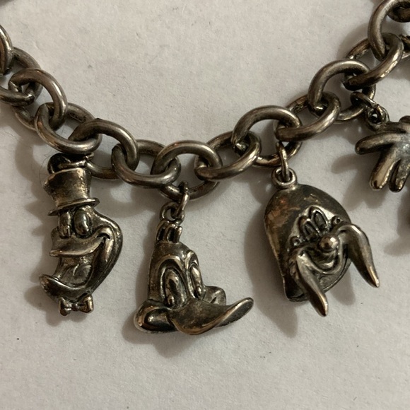 1992 Warner Brothers Silvertone Cartoon Character Character Charm Bracelet - Picture 2 of 8